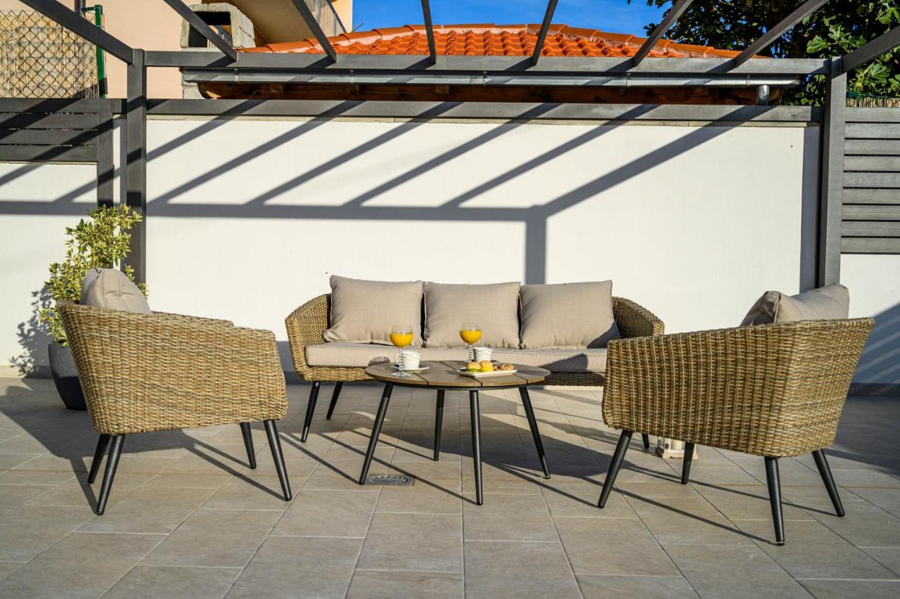 Villa Relax - Beautiful Apartment With Heated Saltwater Pool & Jacuzzi Kaštela Extérieur photo