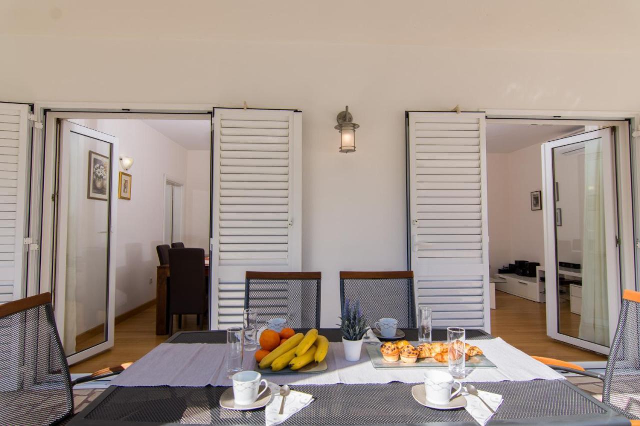 Villa Relax - Beautiful Apartment With Heated Saltwater Pool & Jacuzzi Kaštela Extérieur photo